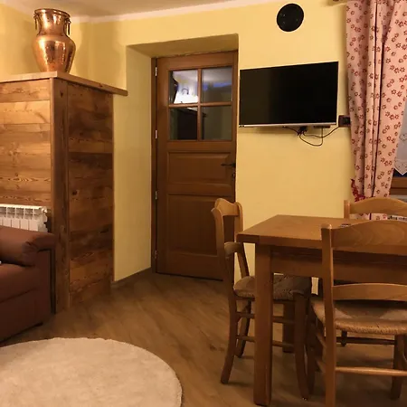 Flora Alpina - Residenza Bieltschocke 펜션 그레서니세인트존